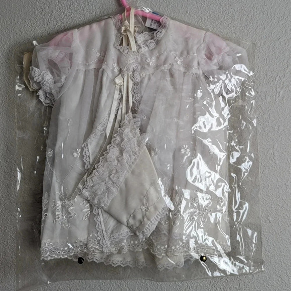 VINTAGE Christening Set- Phyllis Baby Wear 3 Piece set-Bonnet- Baby Dress Large - Picture 2 of 16